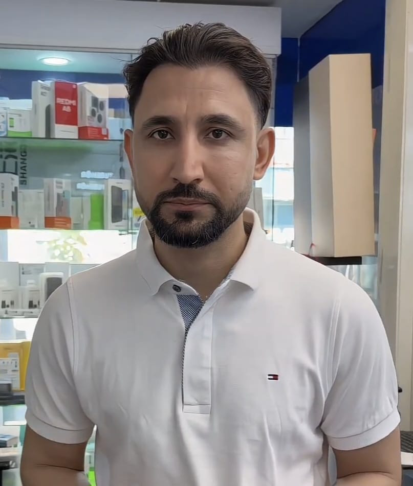 Parwez Khan, owner of Magic Phone Hildesheim